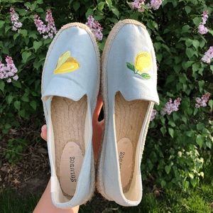 Lemon-embroidered platform Espadrilles, runs small